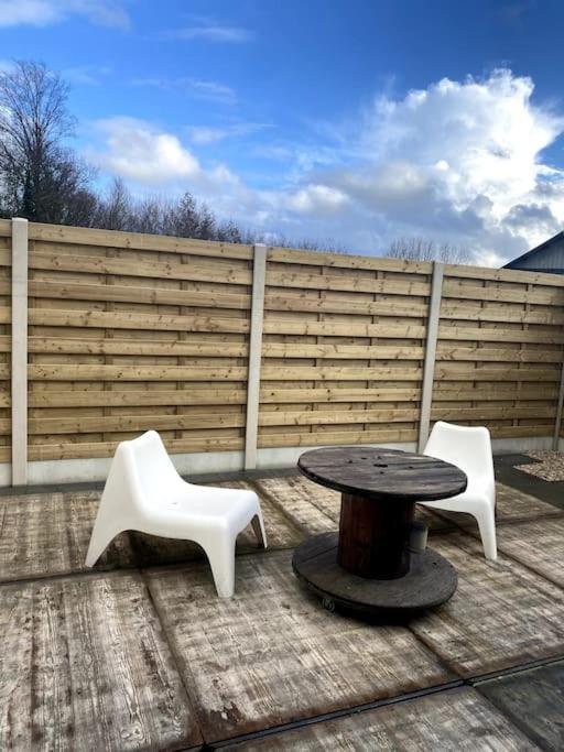 Entre Ville Et Campagne Appartement Cosy Avec Parking Et Terrasse Wood Coutiches Eksteriør billede